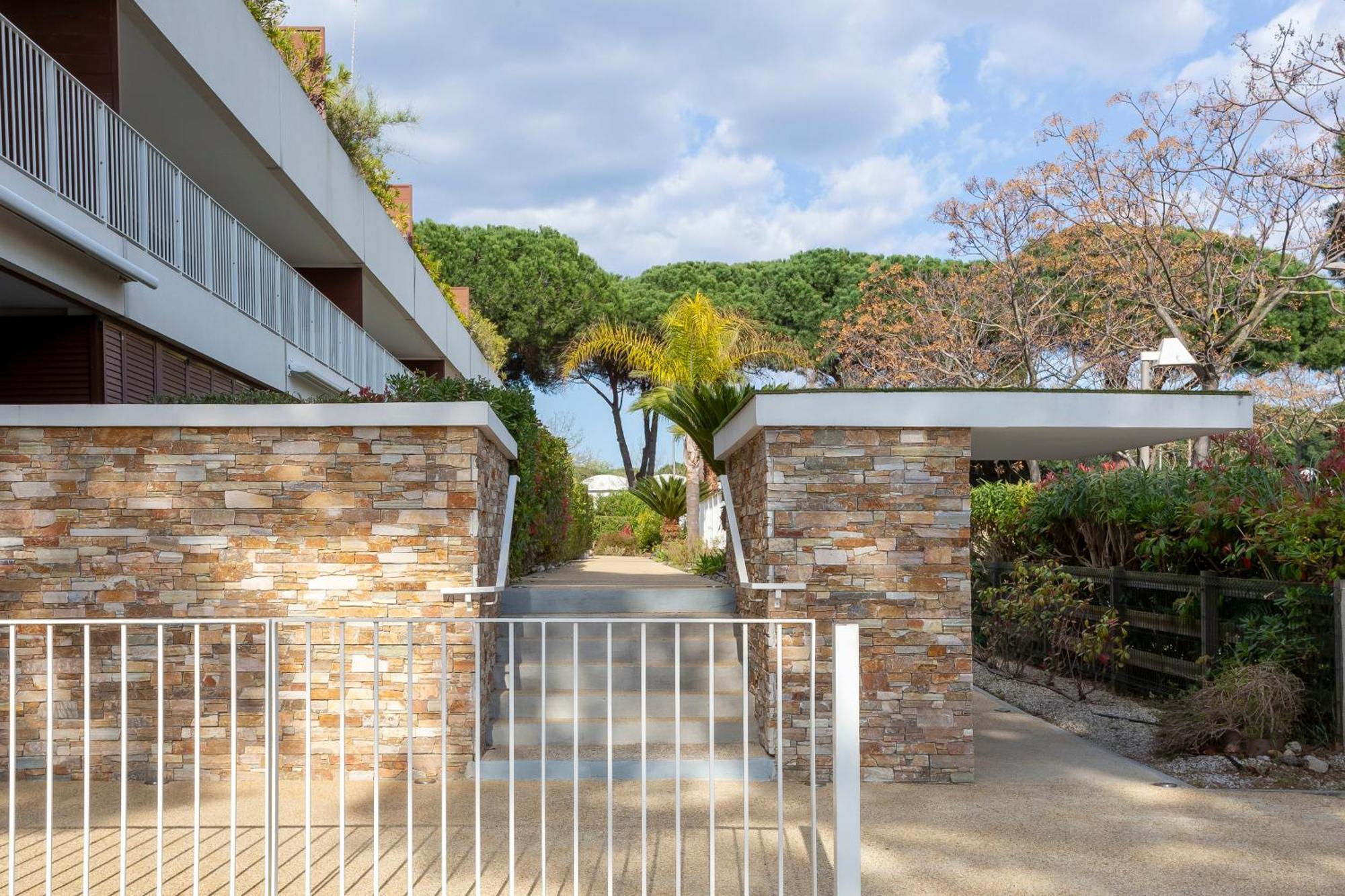 Chez Martin - Spacieux Appartement Climatise Proche De La Plage La Grande-Motte Exterior foto